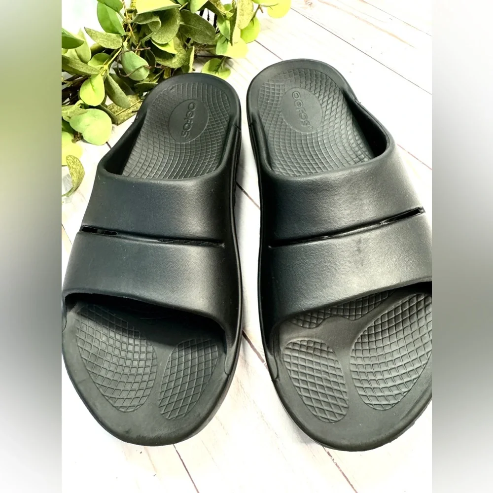 OOFOS -Unisex Ooahh Post Recovery Slide Sandal Size Women 8 /Men 6